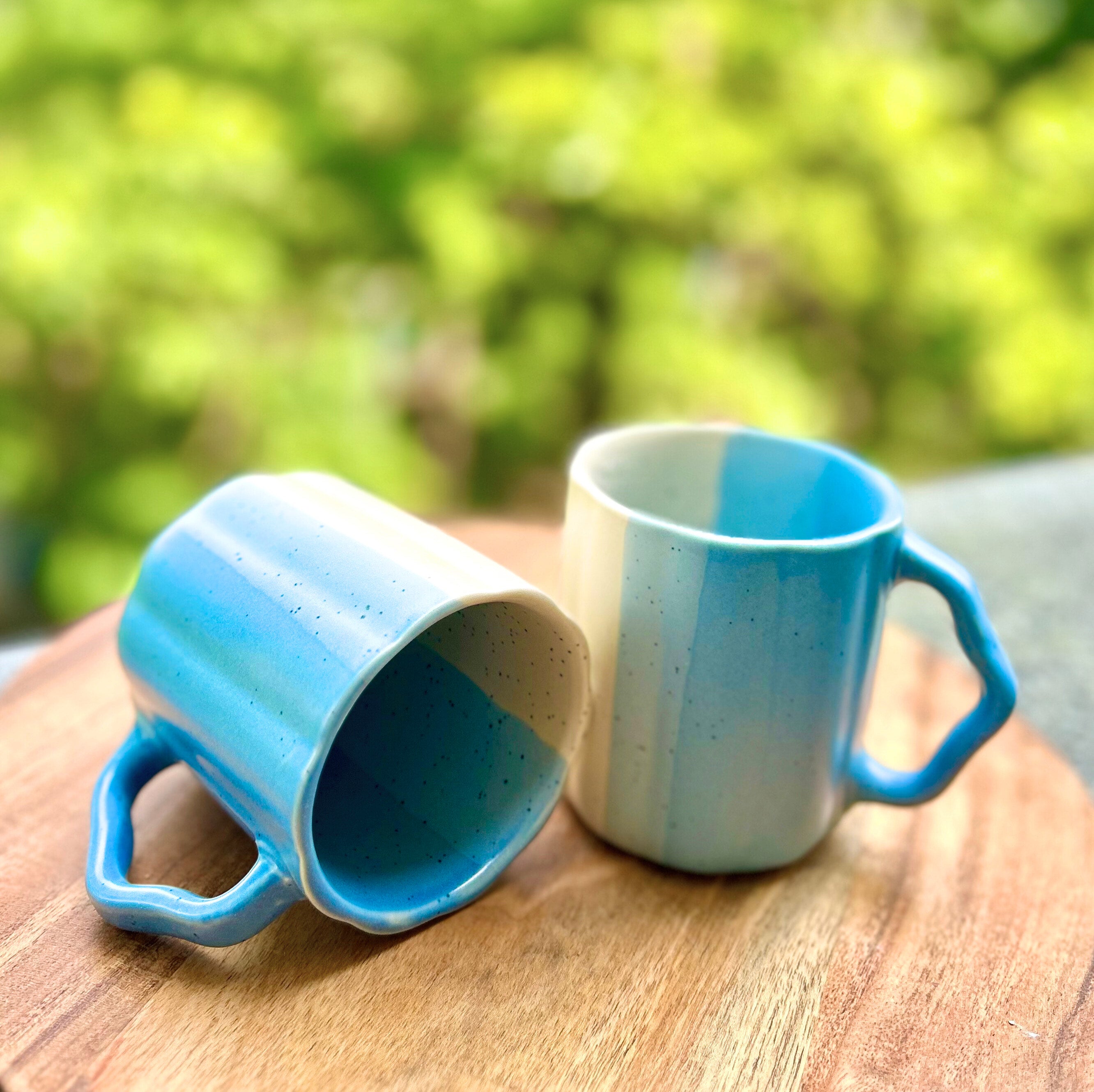 Blue & White Dual-Tone with Textured Handle Coffee/Tea Mug