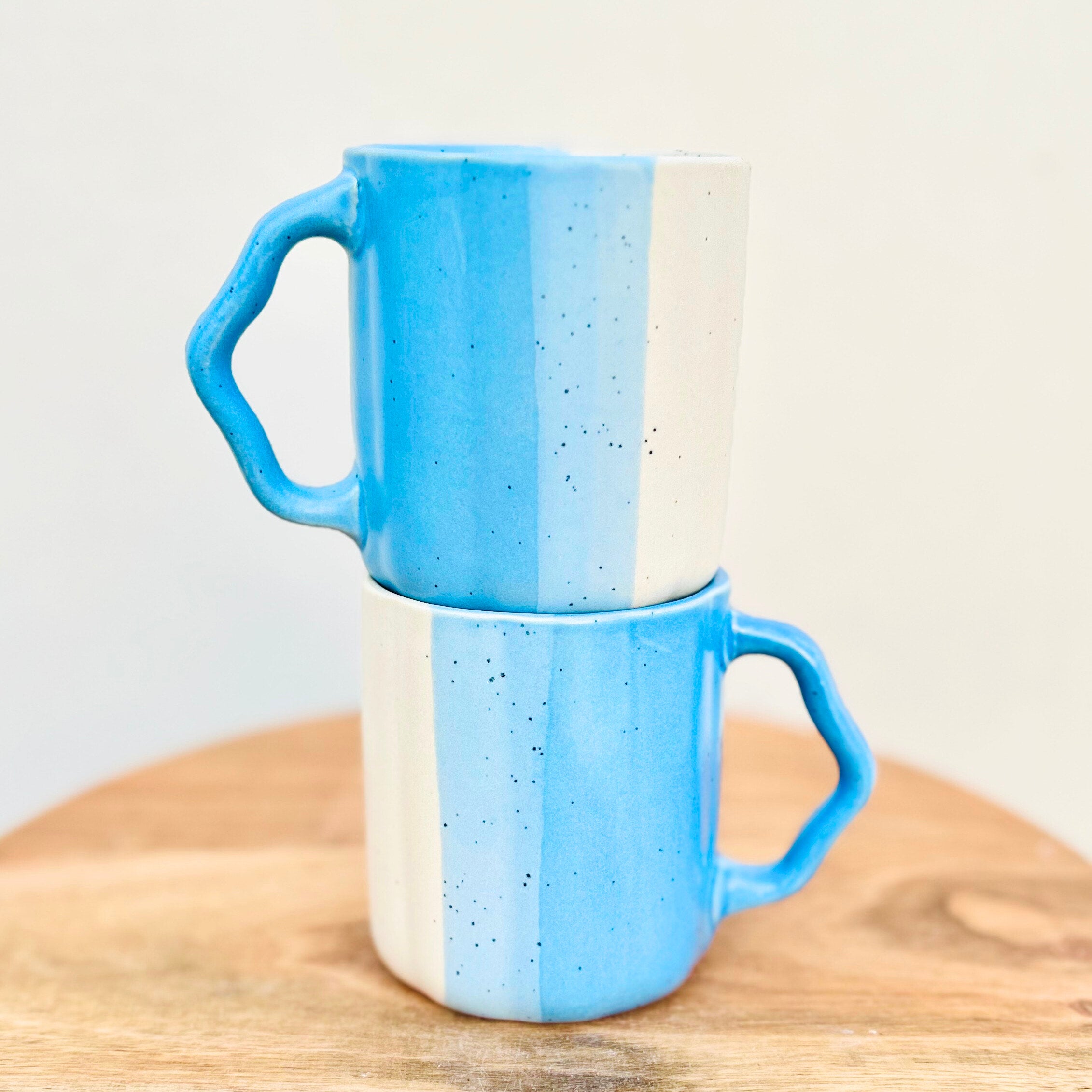 Blue & White Dual-Tone with Textured Handle Coffee/Tea Mug