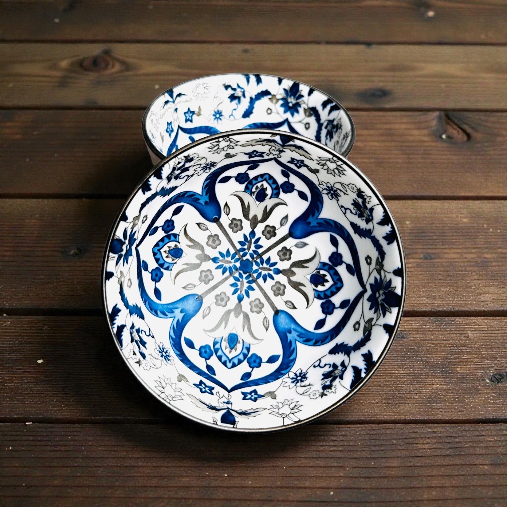 Indigo Medallion Porcelain Handled Platter & Bowl Set (Set of 4)
