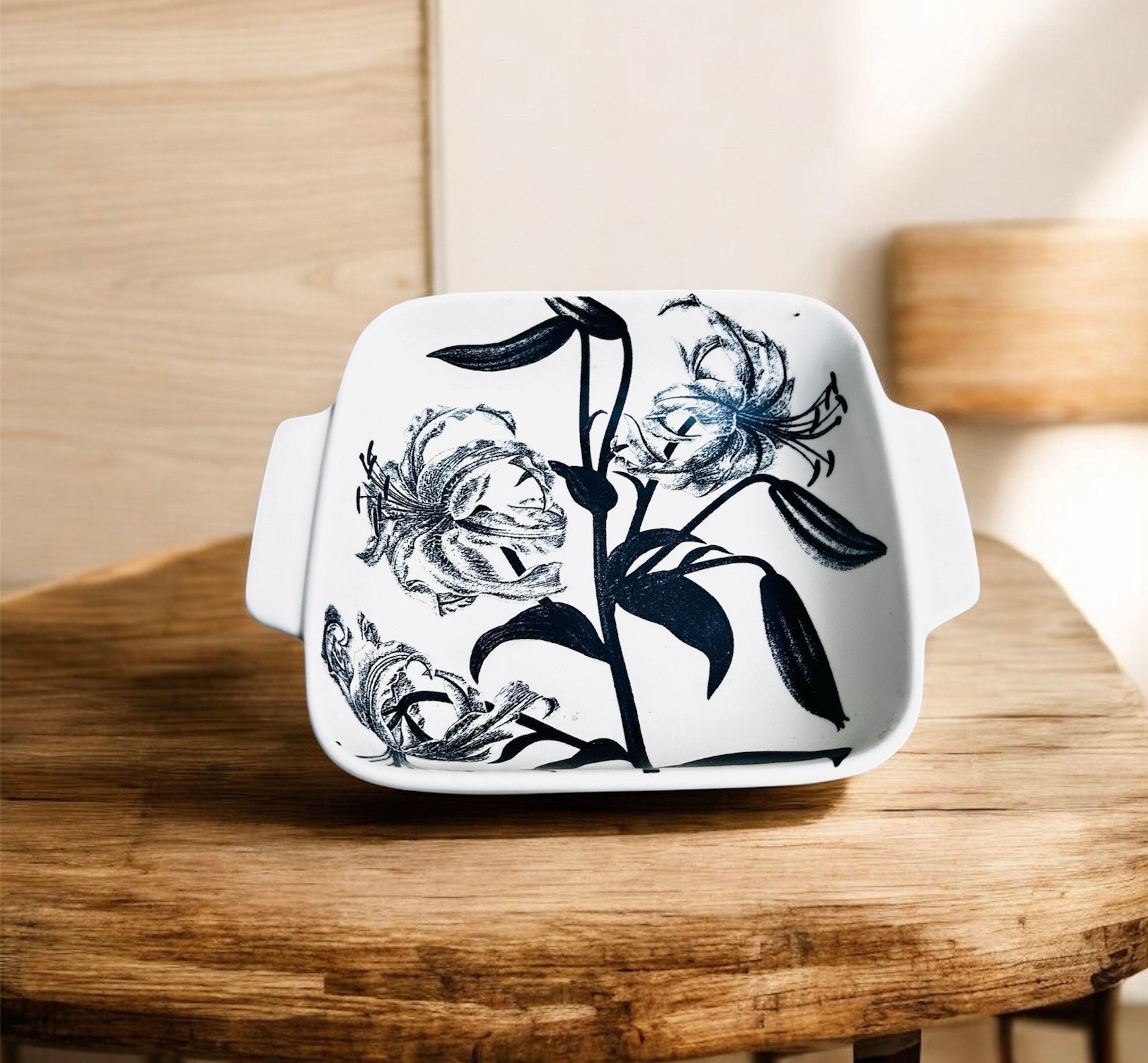 Black Lily Porcelain Serving & Baking Dish with Handles – Floral Ceramic Oven Dish (Multipurpose big size)