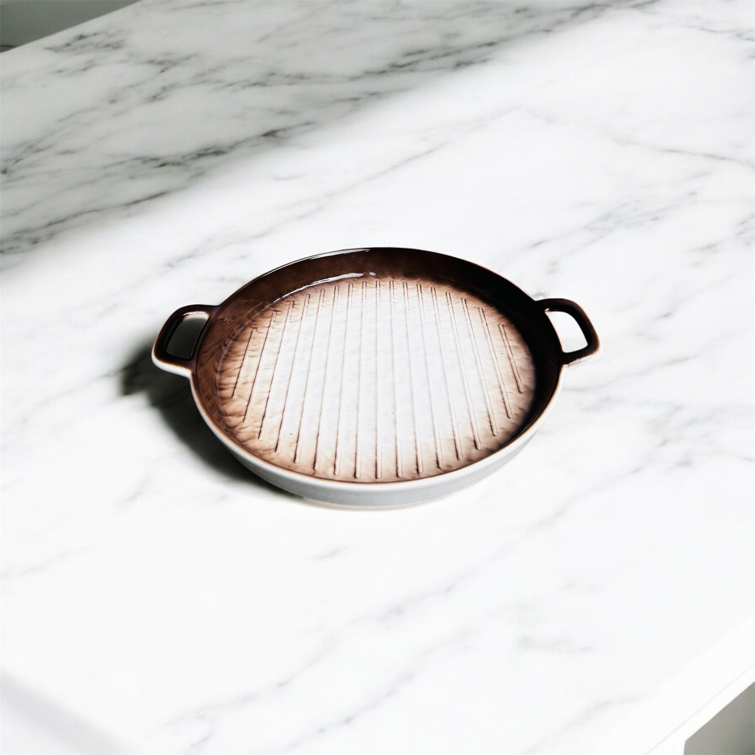 Earthline Round Porcelain Serving Platter with Handles (Big Size) – Oven-Safe Ceramic Dish for Baking & Serving