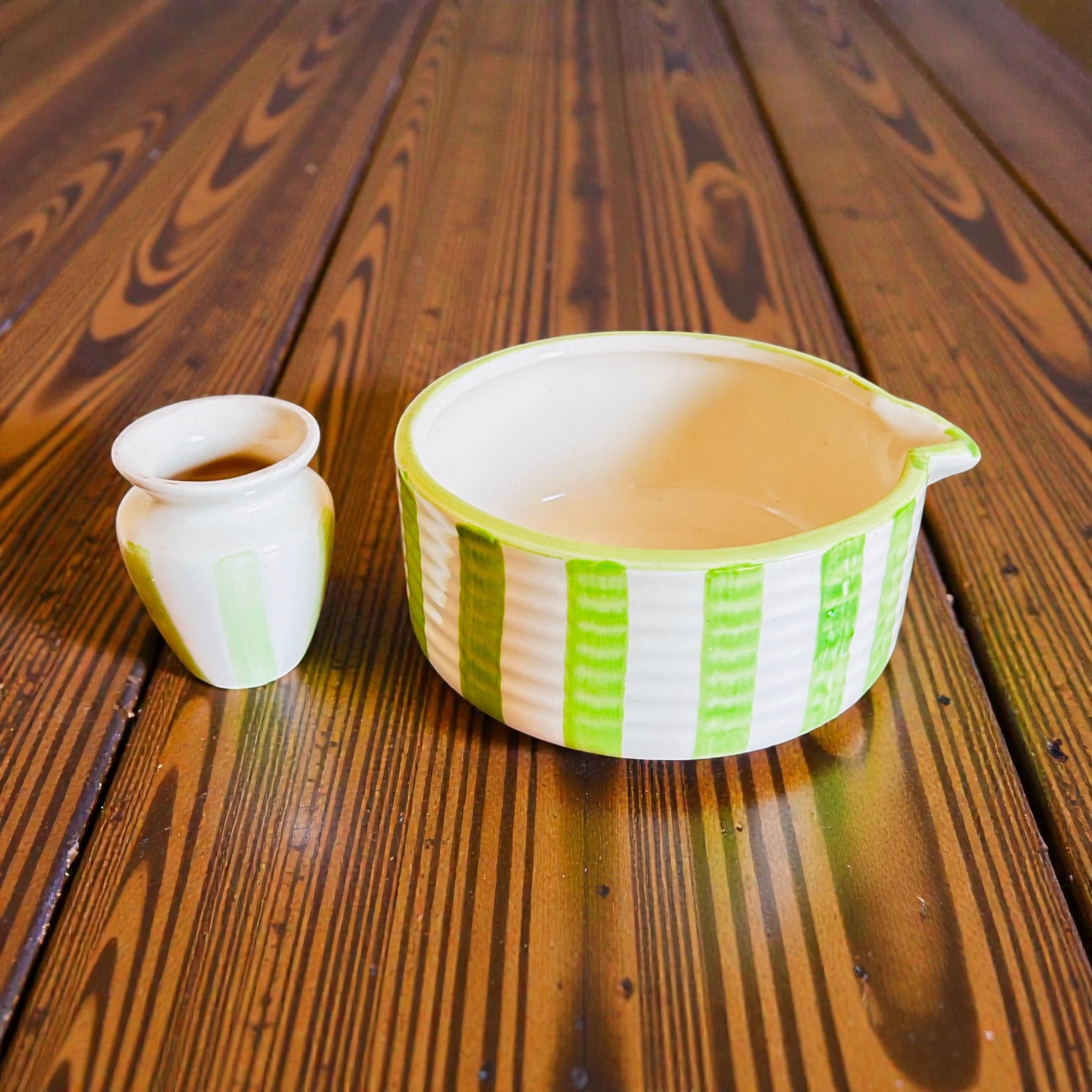 Lumière Matcha Pour Set - Bright Green & Classic White - Premium Ceramic & 100% Chemical Free